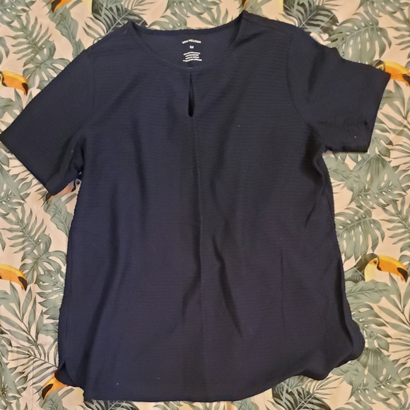 Van Heusen Tee - Picture 1 of 3